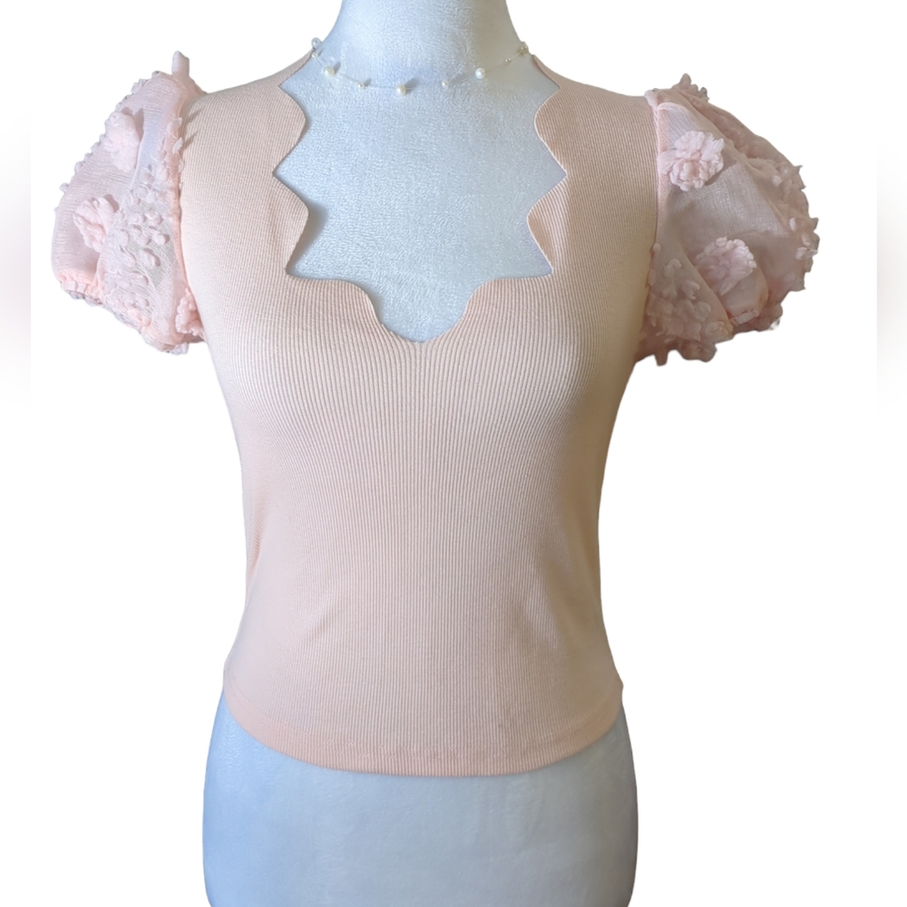 Shein crop top size S color light peach